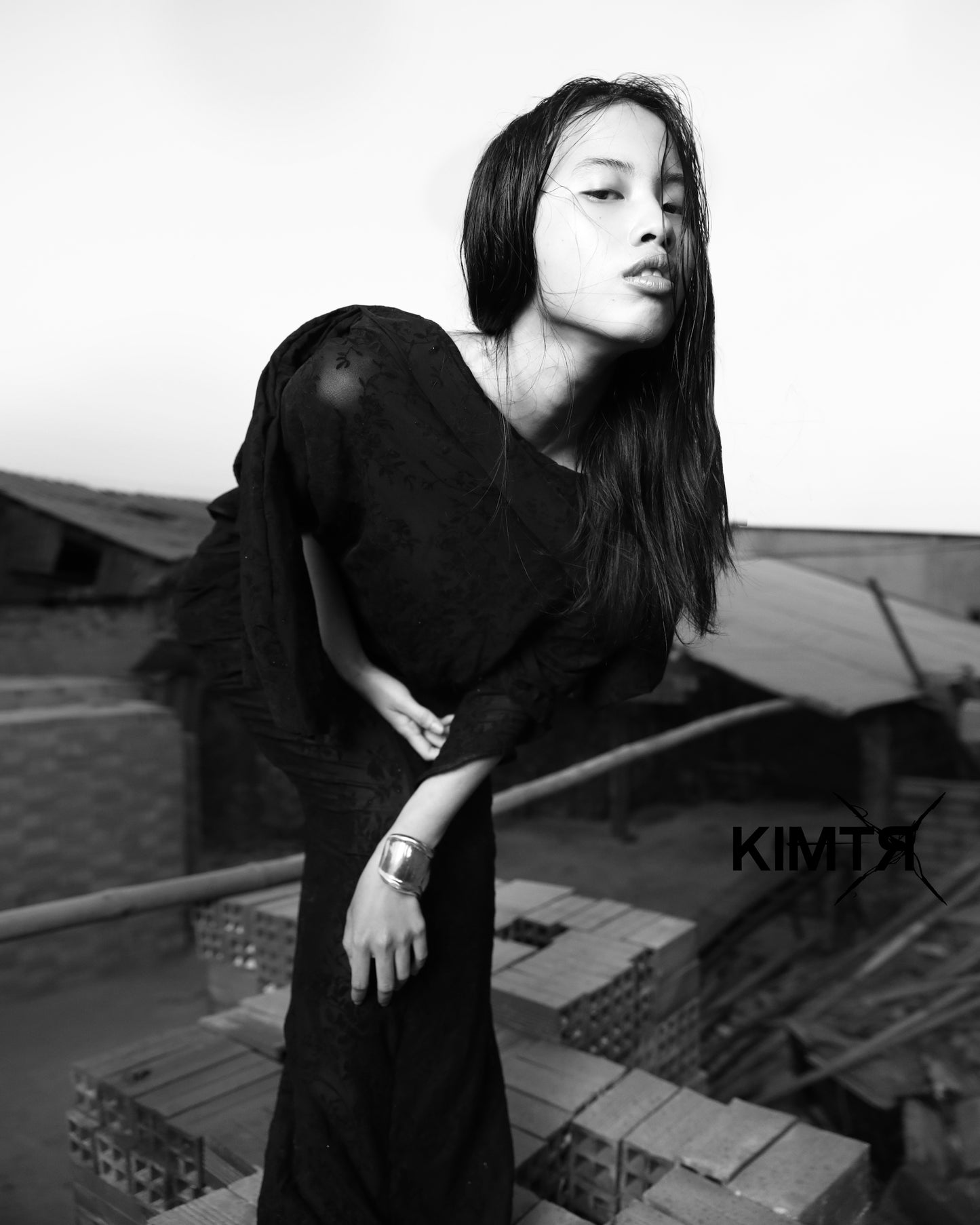 DROPPED SHOULDER VELVET DRESS