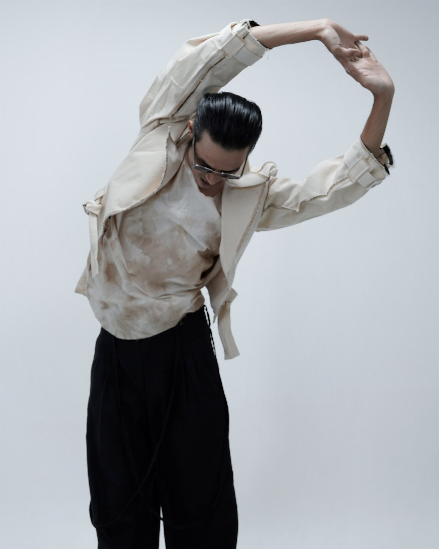 BLACK-LIGHT SMOKE JACKET