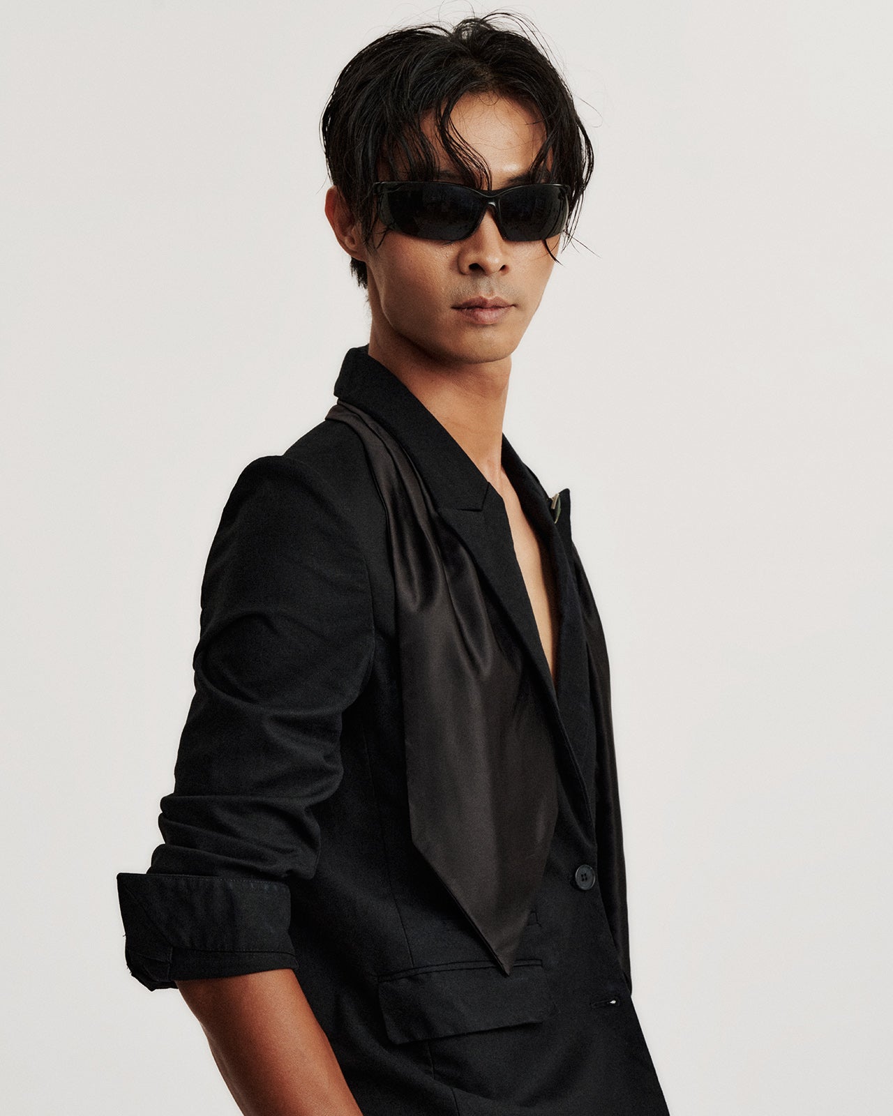 SILK SCARF CHARCOAL BLAZER