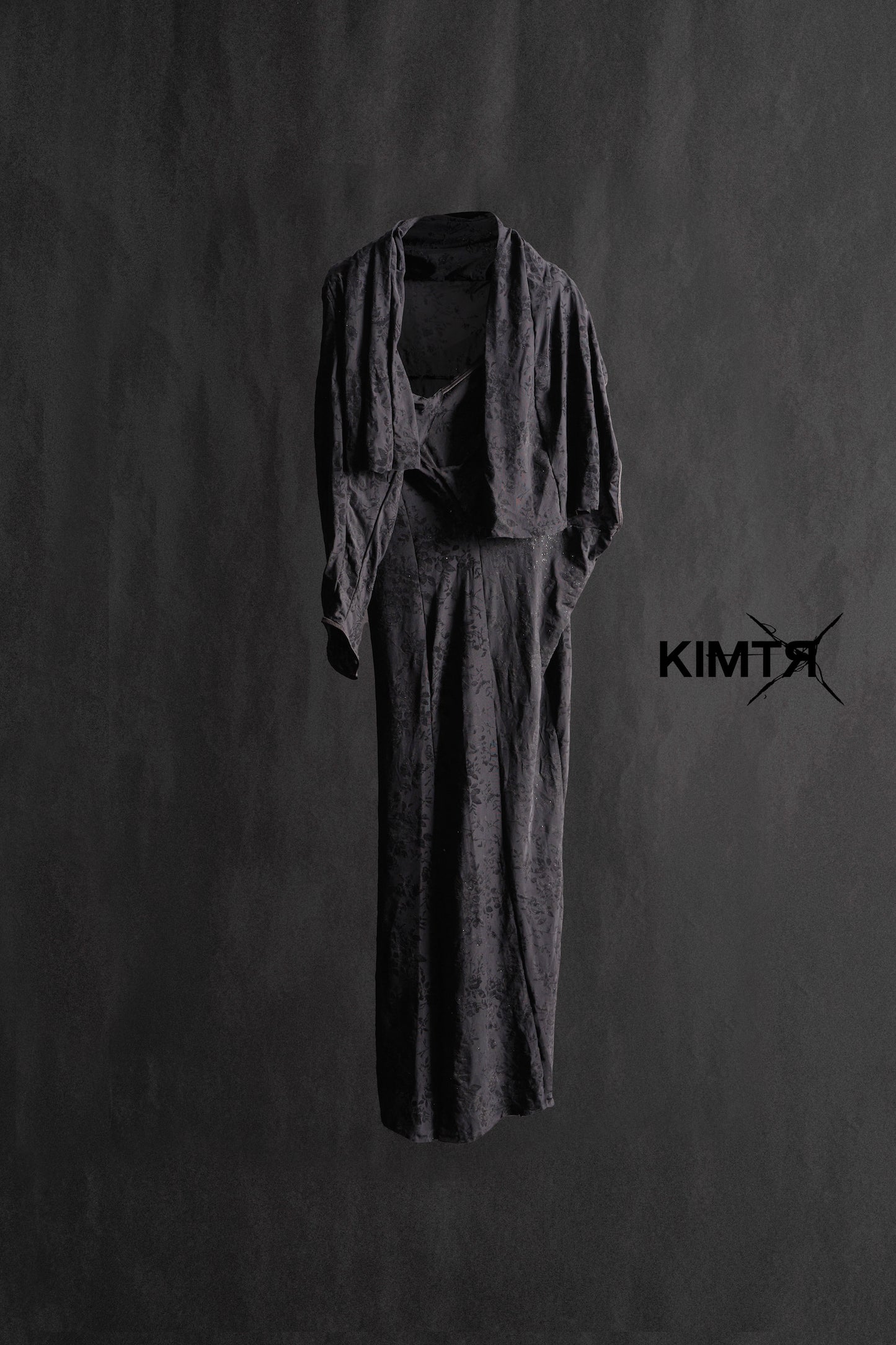 DROPPED SHOULDER VELVET DRESS