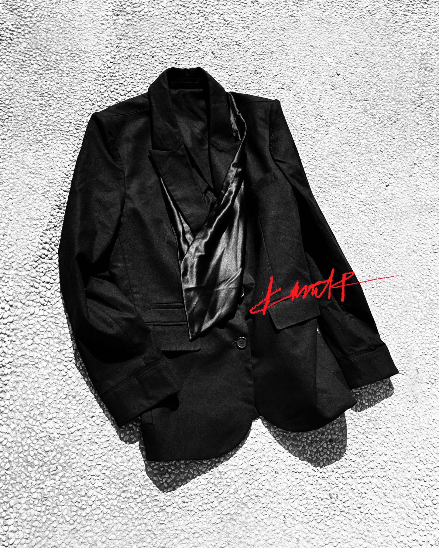 SILK SCARF CHARCOAL BLAZER