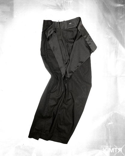 UNSTABLE SKIRT